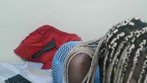 Snapshot of sweetamalia02 chatting on October 20, 10:32 pm Malia online show from October 20, 10:32 pm