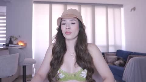 Camila online show from February 19, 6:26 pm