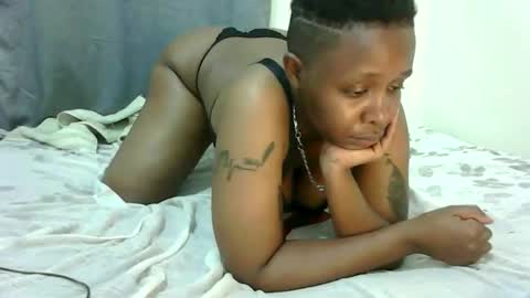 sweetass689 online show from October 13, 7:36 pm