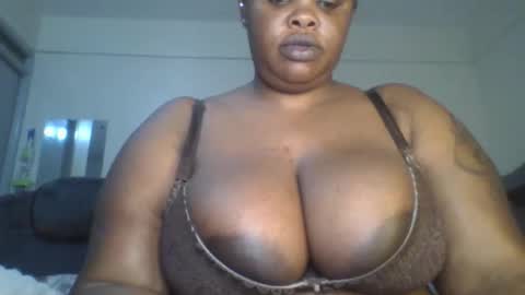 sweetbaby46 online show from April 18, 3:32 am