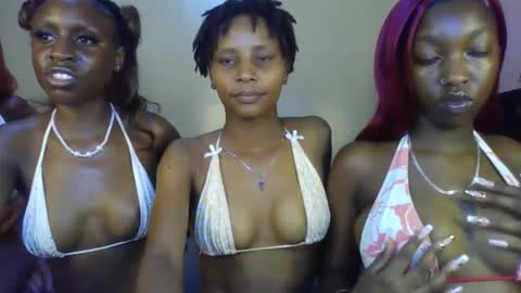 Snapshot of sweetbaby_30 chatting on April 20, 4:10 pm Sweetbaby 30 online show from April 20, 4:10 pm