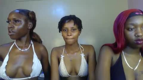 Snapshot of sweetbaby_30 chatting on April 21, 2:51 am Sweetbaby 30 online show from April 21, 2:51 am