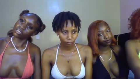 Snapshot of sweetbaby_30 chatting on April 21, 4:01 pm Sweetbaby 30 online show from April 21, 4:01 pm