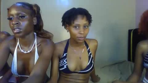 Snapshot of sweetbaby_30 chatting on April 22, 4:19 pm Sweetbaby 30 online show from April 22, 4:19 pm