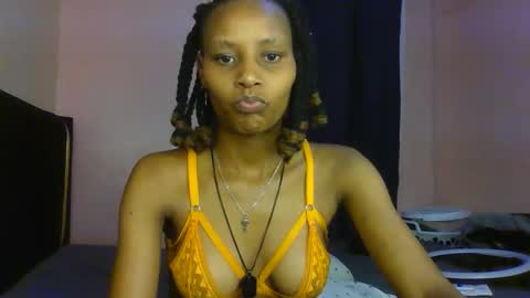 Snapshot of sweetbaby_30 chatting on May 16, 10:36 am Sweetbaby 30 online show from May 16, 10:36 am