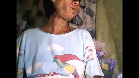 Snapshot of sweetbella24 chatting on September 18, 11:01 am im anne online show from September 18, 11:01 am