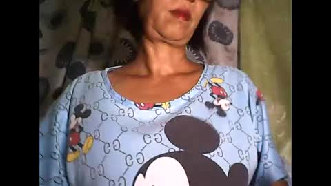 Snapshot of sweetbella24 chatting on October 8, 1:31 pm im anne online show from October 8, 1:31 pm