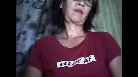 Snapshot of sweetbella24 chatting on May 23, 11:58 am im anne online show from May 23, 11:58 am