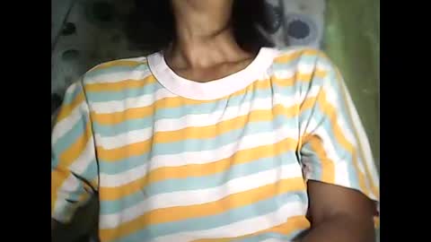 Snapshot of sweetbella24 chatting on June 9, 12:39 pm im anne online show from June 9, 12:39 pm