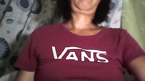 Snapshot of sweetbella24 chatting on June 21, 12:19 pm im anne online show from June 21, 12:19 pm