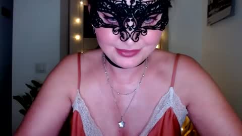 Snapshot of sweetberryxxx chatting on June 12, 11:57 pm Diana online show from June 12, 11:57 pm