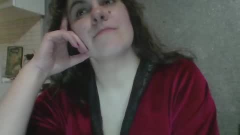 Snapshot of sweetbesty5322 chatting on April 11, 6:34 pm sweetbesty5322 online show from April 11, 6:34 pm
