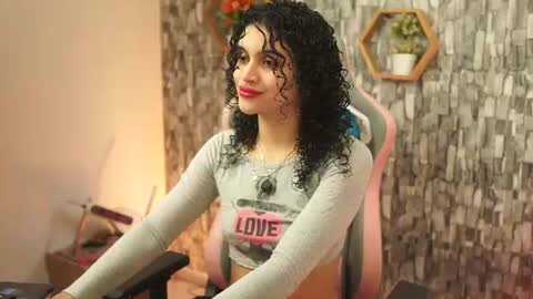 Snapshot of sweetbonii chatting on July 17, 8:03 pm Salom independent model online show from July 17, 8:03 pm