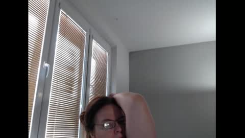 Sweetboobs85h online show from March 27, 8:26 am