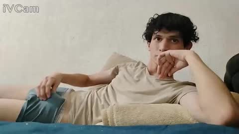 Snapshot of sweetboyx2 chatting on November 16, 6:08 am sweetboyx2 online show from November 16, 6:08 am