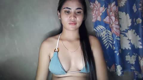 Snapshot of sweetcandy_19 chatting on January 2, 3:29 pm sweetcandy_19 online show from January 2, 3:29 pm