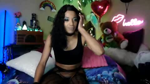 Snapshot of sweetcarimilla83 chatting on February 26, 12:15 pm Jillian online show from February 26, 12:15 pm