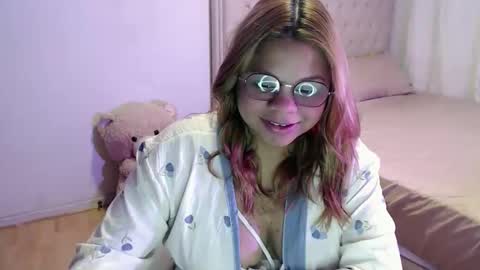 Snapshot of sweetcristalh chatting on November 11, 5:35 pm Cristal online show from November 11, 5:35 pm
