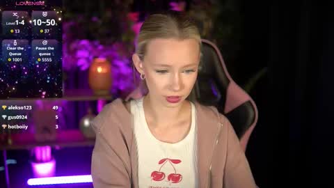 Lina online show from March 8, 8:18 am