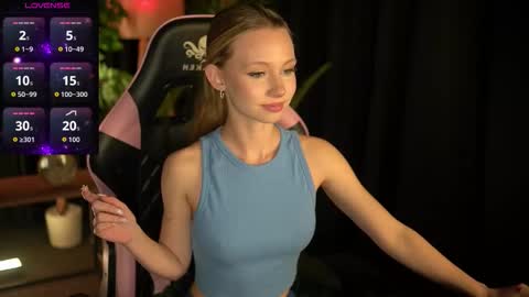 Lina online show from March 24, 4:12 pm