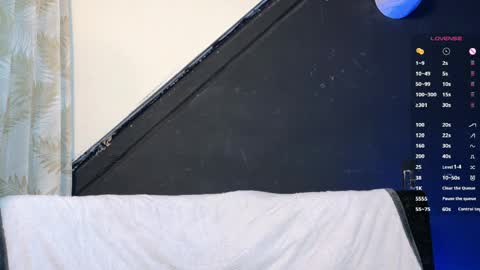 sweetdam12 online show from April 8, 11:05 pm