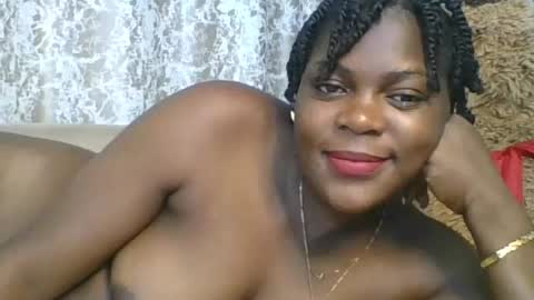 Snapshot of sweetdarkskin chatting on June 25, 5:12 am CLARIS online show from June 25, 5:12 am