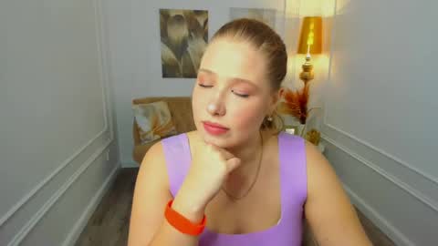 Snapshot of sweetdaylight chatting on May 10, 5:40 pm sweetdaylight online show from May 10, 5:40 pm