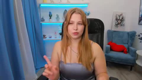 Snapshot of sweetdaylight chatting on May 29, 10:41 pm sweetdaylight online show from May 29, 10:41 pm