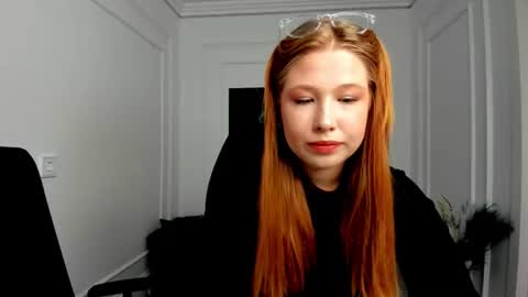 Snapshot of sweetdaylight chatting on June 18, 7:51 pm sweetdaylight online show from June 18, 7:51 pm
