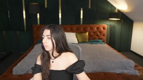 Snapshot of sweetdesiree_ chatting on April 20, 10:29 am Amelia online show from April 20, 10:29 am
