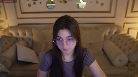 Snapshot of sweetdesiree_ chatting on May 13, 10:34 am Amelia online show from May 13, 10:34 am