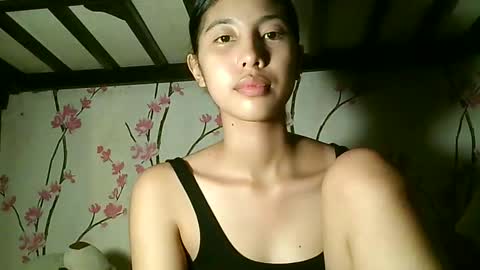 Snapshot of sweetdimple69 chatting on October 31, 7:31 am sweetdimple69 online show from October 31, 7:31 am