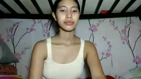 Snapshot of sweetdimple69 chatting on July 6, 6:10 am sweetdimple69 online show from July 6, 6:10 am
