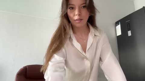 Snapshot of sweetdreamvic chatting on June 21, 12:30 pm Vicktorious online show from June 21, 12:30 pm
