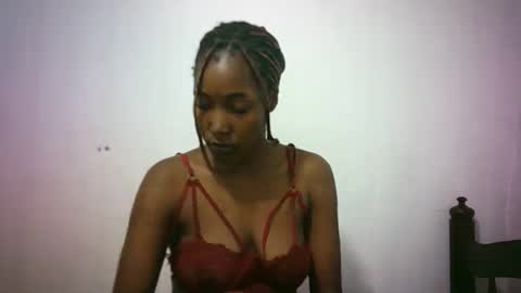 Snapshot of sweetebony_50 chatting on May 15, 9:27 am sweetebony_50 online show from May 15, 9:27 am