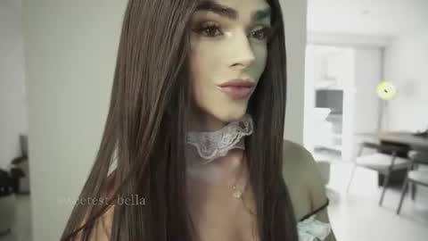 Snapshot of sweetest_bella chatting on June 23, 9:35 pm Bella online show from June 23, 9:35 pm