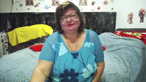 Snapshot of sweetestmilf4you chatting on February 4, 2:12 pm sweetestmilf4you online show from February 4, 2:12 pm
