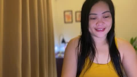 Snapshot of sweetestsmile_ chatting on June 9, 1:06 am Khaye online show from June 9, 1:06 am