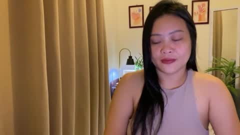 Snapshot of sweetestsmile_ chatting on July 14, 2:01 pm Khaye online show from July 14, 2:01 pm