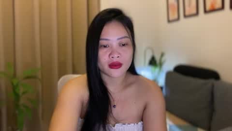 Snapshot of sweetestsmile_ chatting on August 6, 12:23 am Khaye online show from August 6, 12:23 am