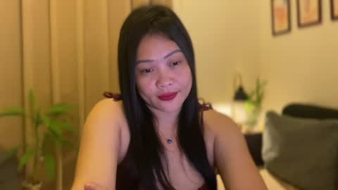 Snapshot of sweetestsmile_ chatting on August 7, 3:19 am Khaye online show from August 7, 3:19 am