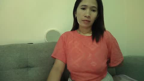 Snapshot of sweetfilipinawet chatting on December 5, 2:55 pm Stacy online show from December 5, 2:55 pm