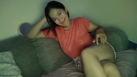 Snapshot of sweetfilipinawet chatting on December 20, 4:14 pm Stacy online show from December 20, 4:14 pm