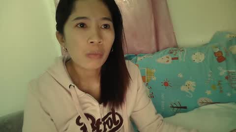 Snapshot of sweetfilipinawet chatting on January 14, 10:44 pm Stacy online show from January 14, 10:44 pm