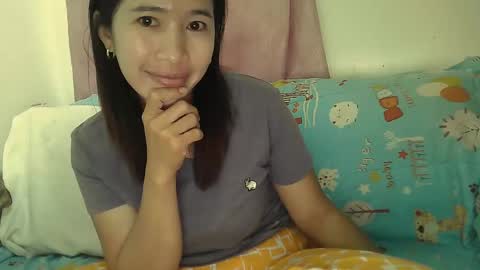 Snapshot of sweetfilipinawet chatting on February 12, 1:41 am Stacy online show from February 12, 1:41 am