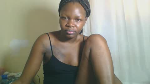 Snapshot of sweetgal2025 chatting on June 15, 10:06 am EUNICE online show from June 15, 10:06 am