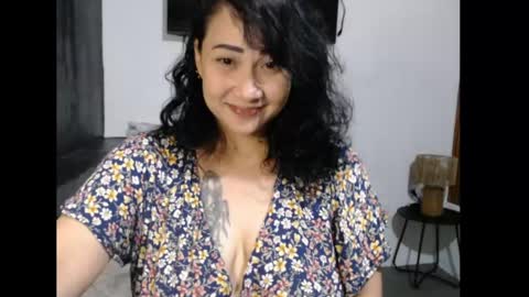 Snapshot of sweetgemini23 chatting on May 2, 4:01 pm Jean online show from May 2, 4:01 pm
