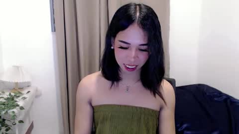 Snapshot of sweetgirl_acxx chatting on June 10, 10:58 am Just call me AC online show from June 10, 10:58 am
