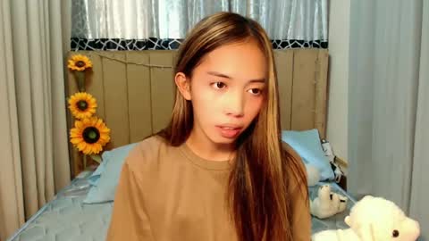 Snapshot of sweetgirl_daphne chatting on July 7, 6:47 am sweetgirl_daphne online show from July 7, 6:47 am