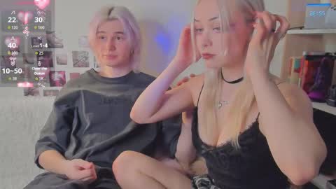 sweethearts_friends online show from April 25, 7:33 pm